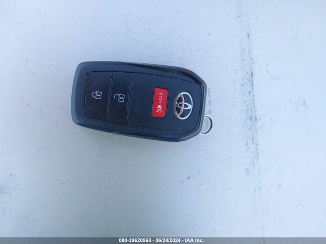 JTND4MBE8P3210971 Toyota COROLLA SE