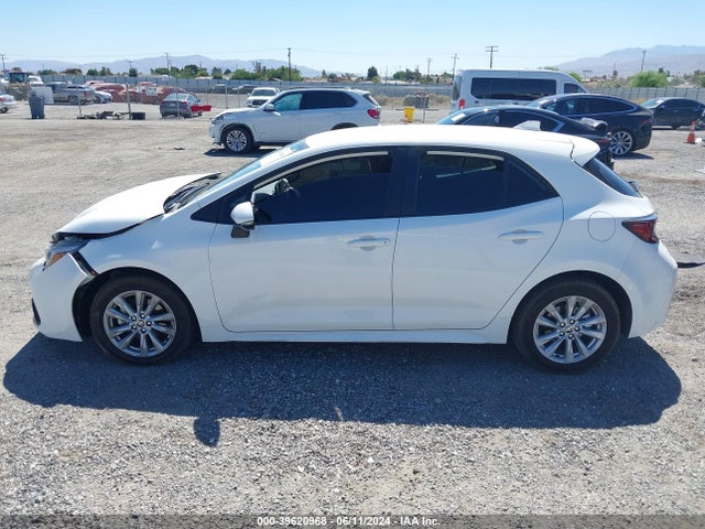 JTND4MBE8P3210971 Toyota COROLLA SE