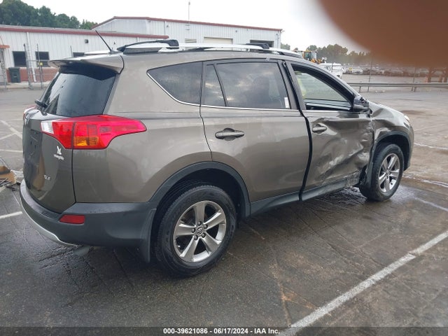 Toyota Rav4 Xle 2015 JTMWFREV2FD055696 Image 4