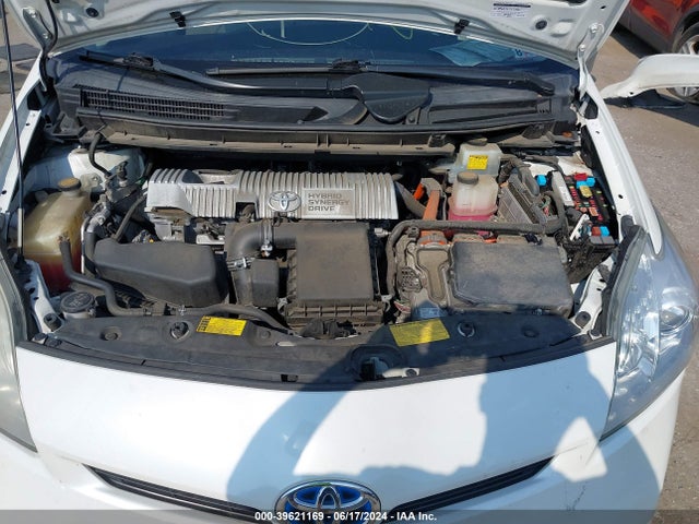 Toyota Prius Three 2014 JTDKN3DU2E1756536 Image 10