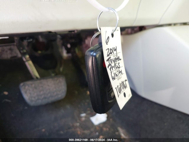 Toyota Prius Three 2014 JTDKN3DU2E1756536 Image 11