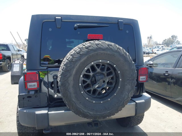 1C4BJWDG8EL241617 Jeep Wrangler Unlimited Freedom Edition
