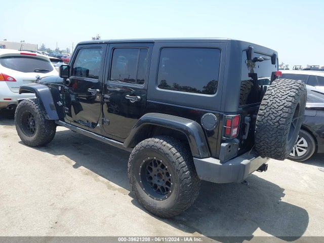 1C4BJWDG8EL241617 Jeep Wrangler Unlimited Freedom Edition
