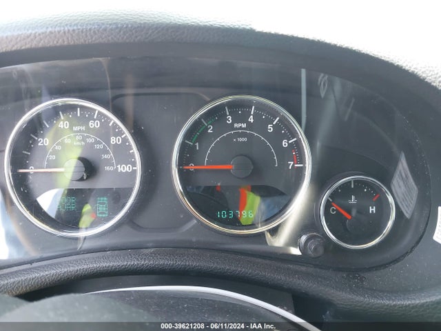 1C4BJWDG8EL241617 Jeep Wrangler Unlimited Freedom Edition