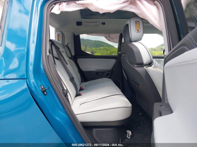 2022 RIVIAN R1T 7FCTGAAL2NN010606 Photo 7