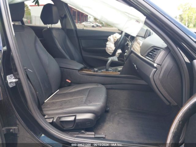 WBA3B1C5XFP831605 BMW 320i