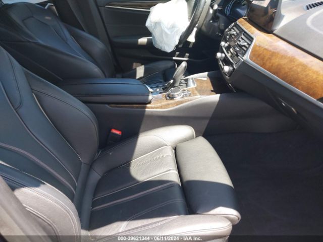 WBAJA7C54KWW08635 BMW 530i Xdrive