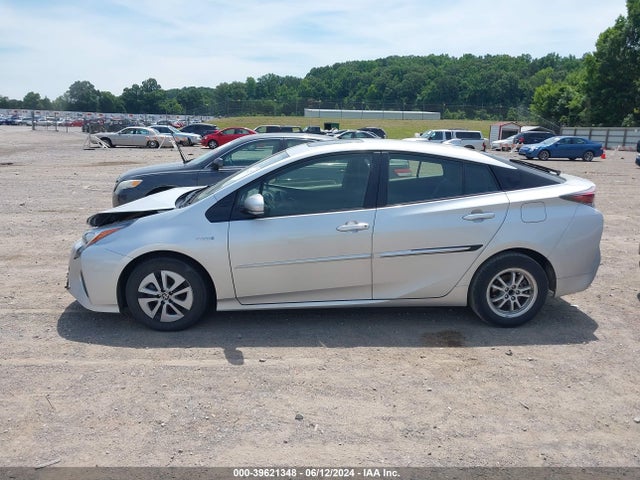 JTDKARFU6G3523830 Toyota Prius Three