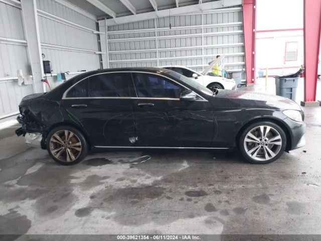 55SWF4JB4HU223329 Mercedes-Benz C 300 Luxury/sport