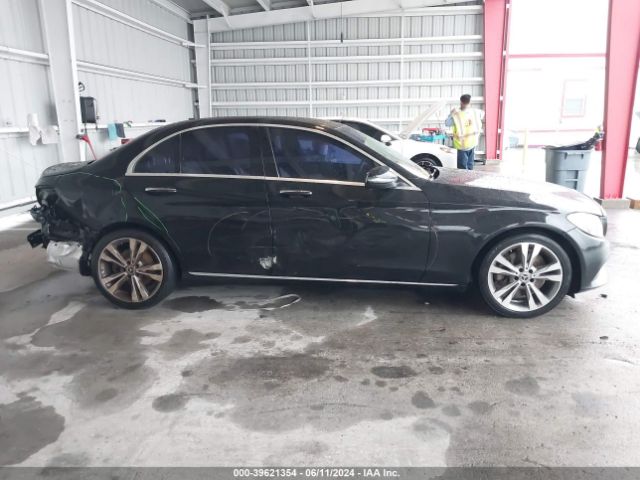 55SWF4JB4HU223329 Mercedes-Benz C 300 Luxury/sport