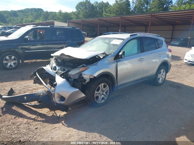 Toyota RAV4 LE 2015 2T3ZFREV9FW149851 Image 2