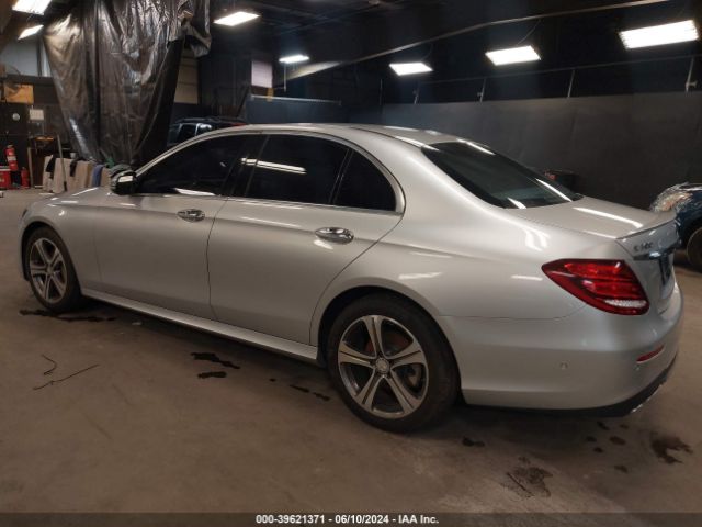 WDDZF4KB3HA212365 Mercedes-Benz E 300 4matic