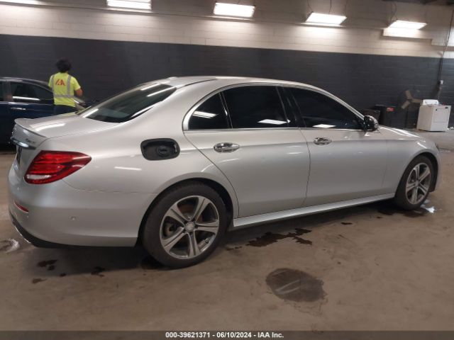 WDDZF4KB3HA212365 Mercedes-Benz E 300 4matic