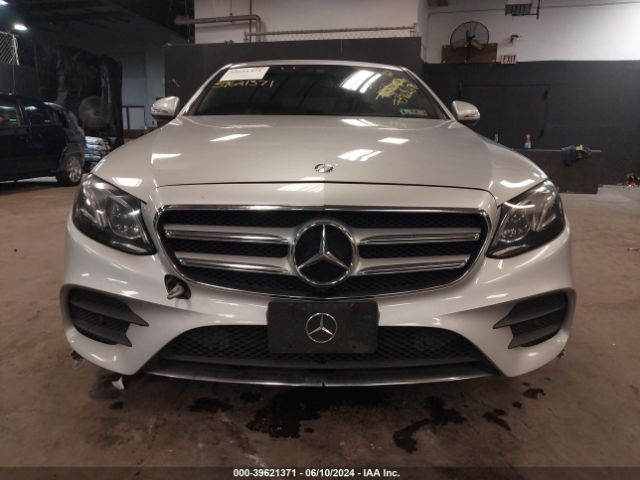 WDDZF4KB3HA212365 Mercedes-Benz E 300 4matic
