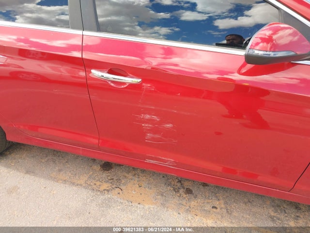 Hyundai SONATA SEL 2019 5NPE34AF0KH763732 Image 17