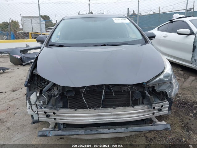 Toyota Prius Two 2016 JTDKBRFU4G3018267 Image 13