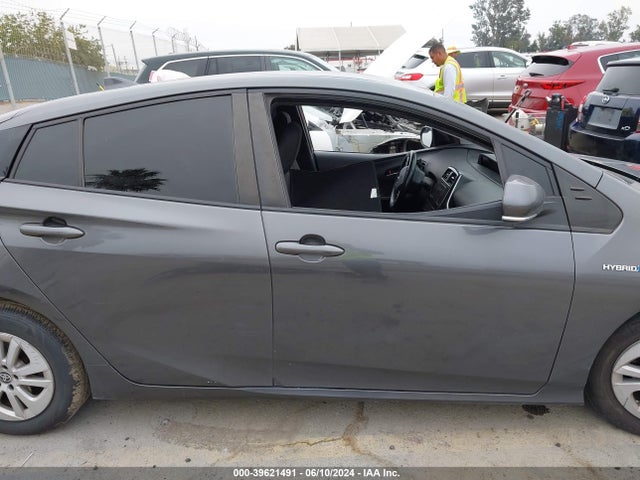 Toyota Prius Two 2016 JTDKBRFU4G3018267 Image 14