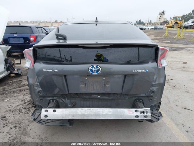 Toyota Prius Two 2016 JTDKBRFU4G3018267 Image 17