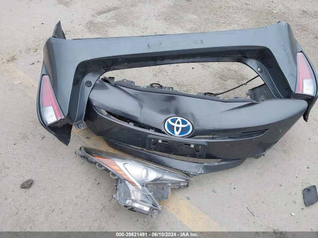 Toyota Prius Two 2016 JTDKBRFU4G3018267 Image 12