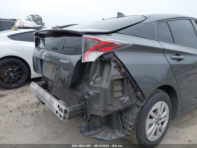 Toyota Prius Two 2016 JTDKBRFU4G3018267 Image 18