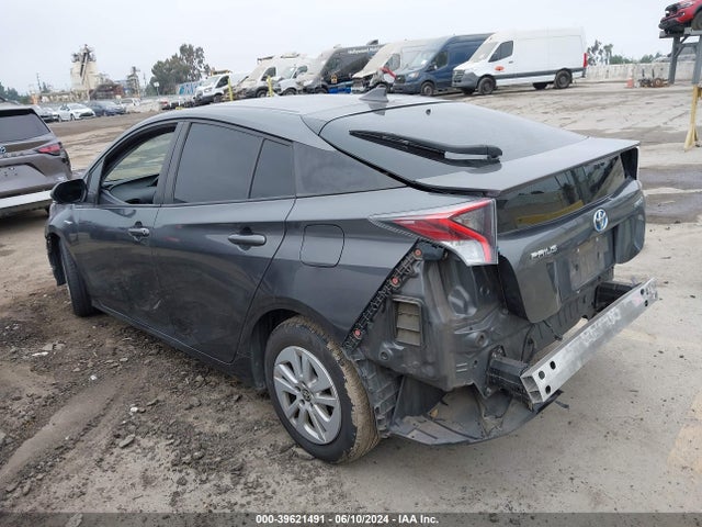 Toyota Prius Two 2016 JTDKBRFU4G3018267 Image 3