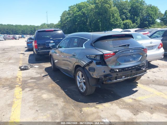 SJKCH5CP8HA023086 Infiniti Qx30 Premium