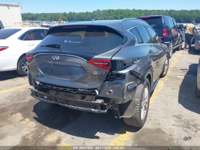 SJKCH5CP8HA023086 Infiniti Qx30 Premium