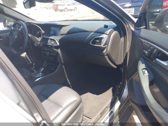 SJKCH5CP8HA023086 Infiniti Qx30 Premium