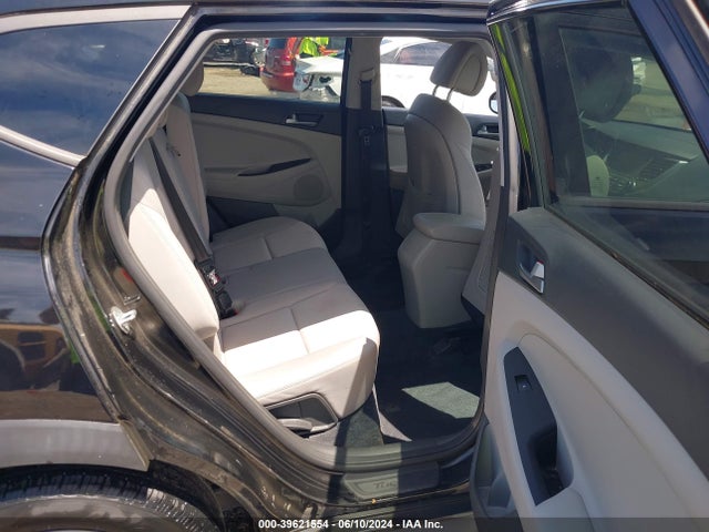 Hyundai TUCSON SE 2017 KM8J23A48HU557983 Image 8