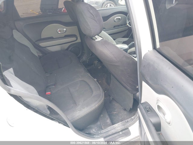 KIA SOUL + 2016 KNDJP3A57G7395713 Image 8