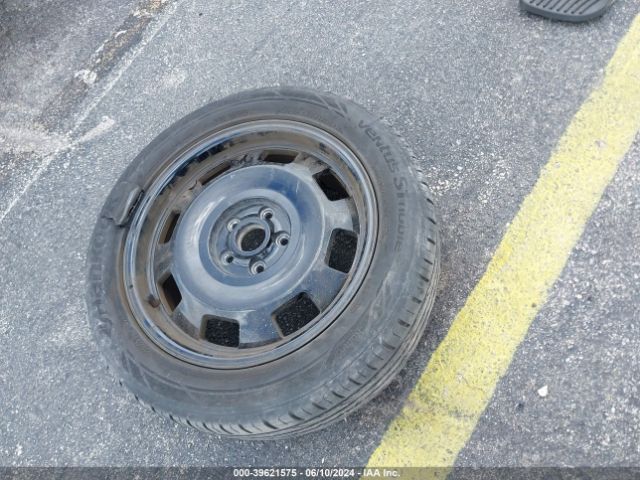 3VW517AT3EM818845 Volkswagen Beetle 1.8t