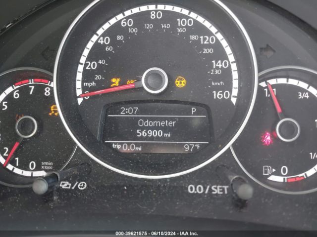 3VW517AT3EM818845 Volkswagen Beetle 1.8t