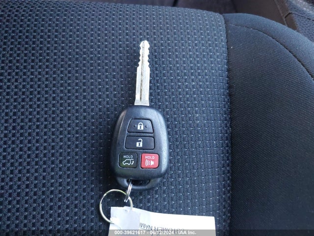 Toyota Rav4 Xle 2016 2T3WFREV7GW257308 Image 11