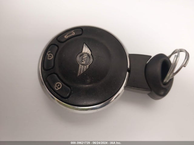 2011 MINI COOPER WMWSU3C52BT251378 Photo 10