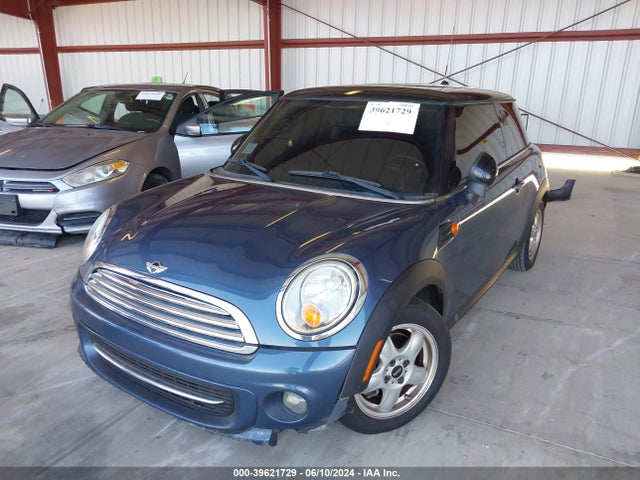 2011 MINI COOPER WMWSU3C52BT251378 Photo 1