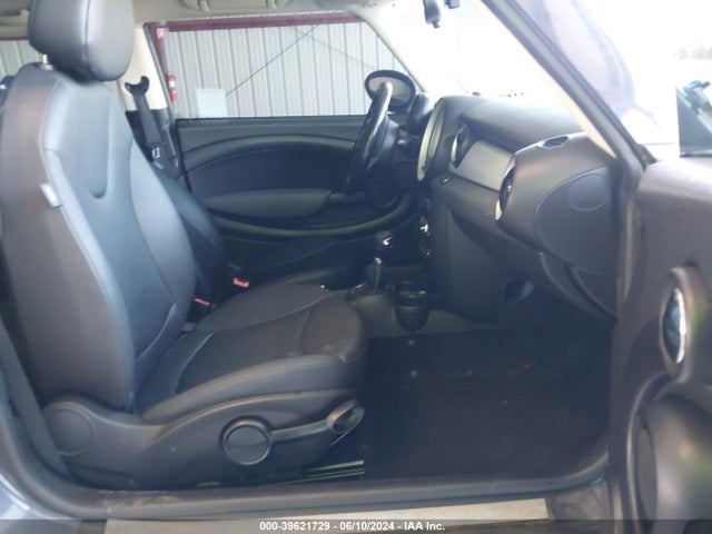 2011 MINI COOPER WMWSU3C52BT251378 Photo 4