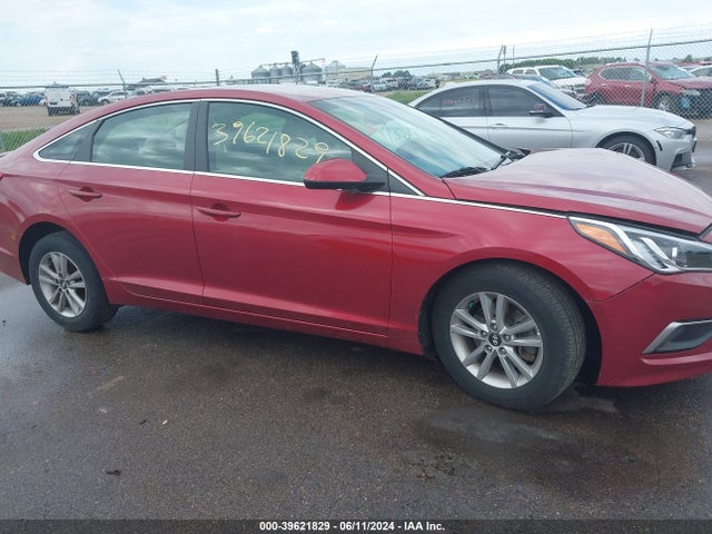 Hyundai SONATA SE 2016 5NPE24AF9GH290438 Image 14