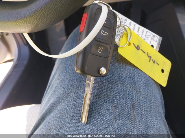 3VWD07AJ4FM309586 Volkswagen Jetta 1.8t Se
