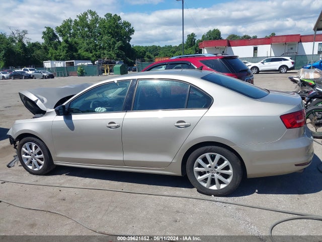 3VWD07AJ4FM309586 Volkswagen Jetta 1.8t Se