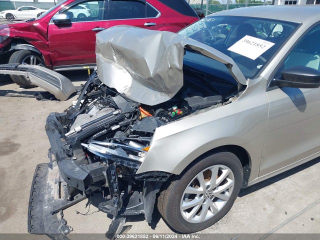 3VWD07AJ4FM309586 Volkswagen Jetta 1.8t Se