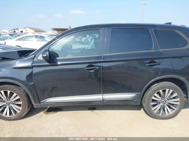 JA4AD3A38KZ043805 Mitsubishi Outlander Se
