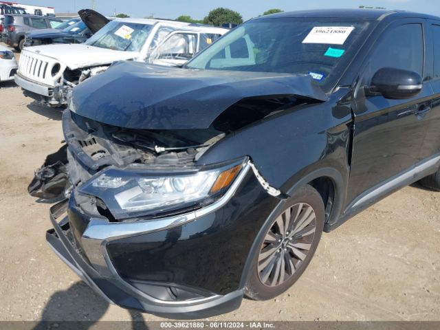 JA4AD3A38KZ043805 Mitsubishi Outlander Se