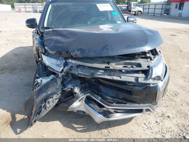 JA4AD3A38KZ043805 Mitsubishi Outlander Se