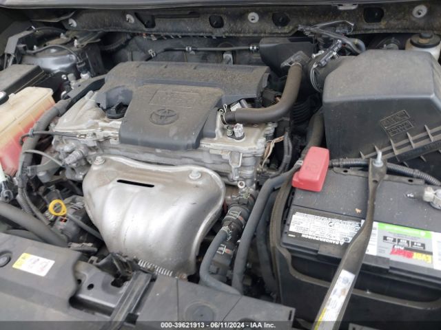 JTMBFREV9JJ735572 Toyota RAV4 LE