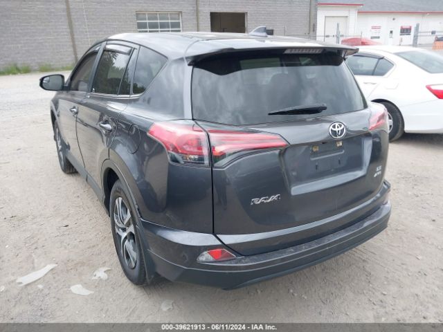 JTMBFREV9JJ735572 Toyota RAV4 LE