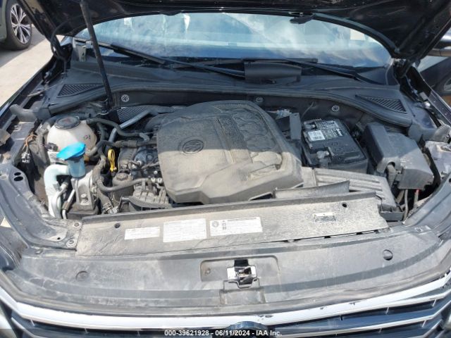 1VWBA7A33JC043462 Volkswagen Passat 2.0t Se