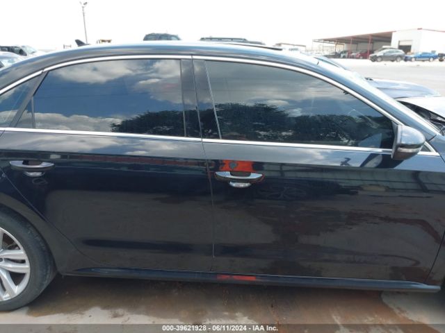 1VWBA7A33JC043462 Volkswagen Passat 2.0t Se
