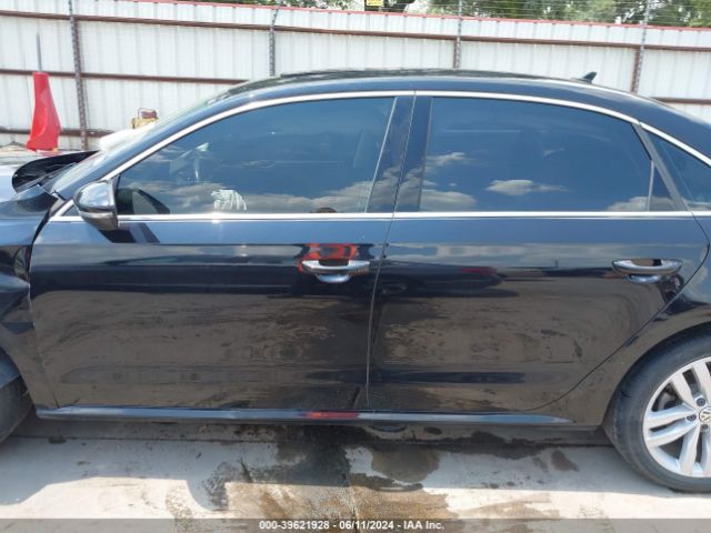 1VWBA7A33JC043462 Volkswagen Passat 2.0t Se