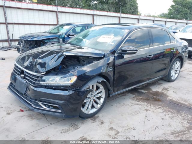 1VWBA7A33JC043462 Volkswagen Passat 2.0t Se