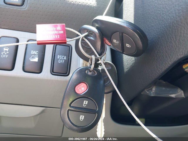 Toyota Tacoma Base V6 2015 3TMLU4EN4FM177007 Image 11
